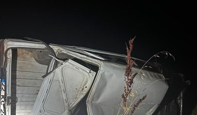 Babaeski'de korkutan kaza: Otomobil hurdaya döndü