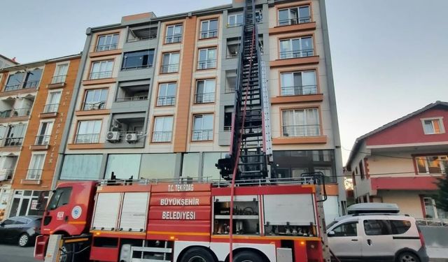 Muratlı'da çatı yangını paniği