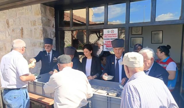 Edirne'de gazilere vefa, vatandaşlara ikram