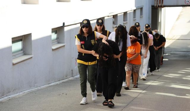 Adana merkezli fuhuş operasyonu: 17 tutuklama