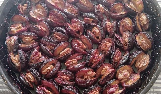 Dalında 4 liraya düşen ton eriği kışlık tatlıya dönüşüyor