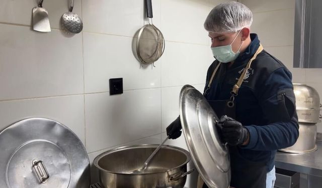 17 yaşındaki aşçıdan yaşıtlarına meslek öğrenin tavsiyesi