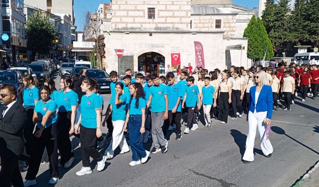 İlköğretim Haftası Başladı, Kırklareli’nde Öğrenciler Ders Başı Yaptı
