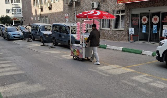 Kırklareli Sokaklarında Pamuk Şeker Renkleri