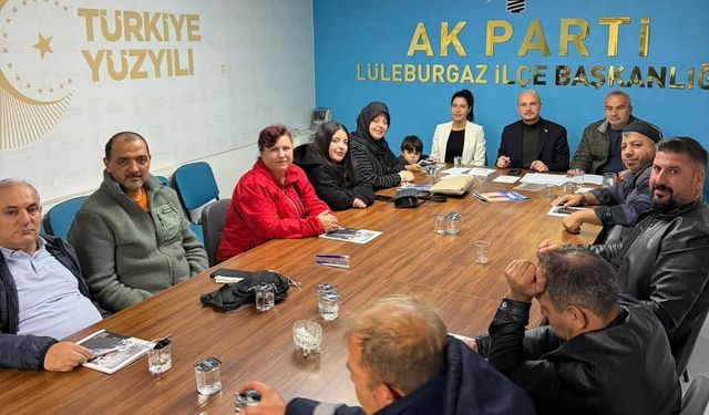 AK Parti Lüleburgaz’da Haftalık Mahalle Başkanları Toplantısı Gerçekleştirildi