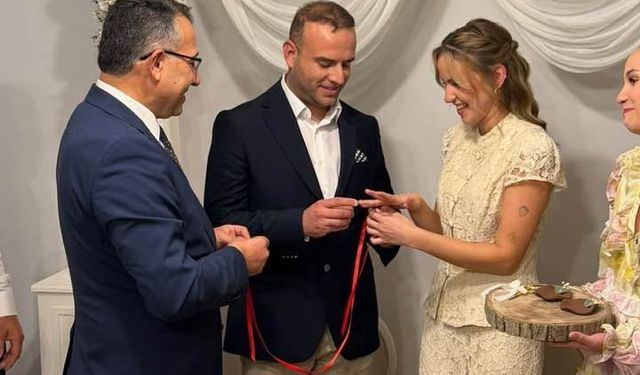 Başkan Çölgeçen, Seren ve Ege’nin Söz Yüzüklerini Taktı