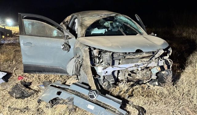 Edirne'de göçmenleri taşıyan otomobil tarlaya devrildi: 10 yaralı