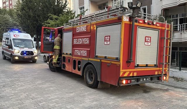 Edirne'de apartman dairesinde çıkan yangın korkuttu