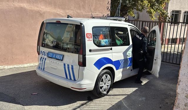 Okula silah getiren öğrenci yakalandı