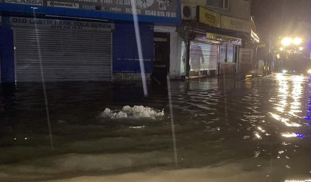 Sarıyer’de selde yolun karşısına geçmeye çalışırken düşen bir kişi hayatını kaybetti