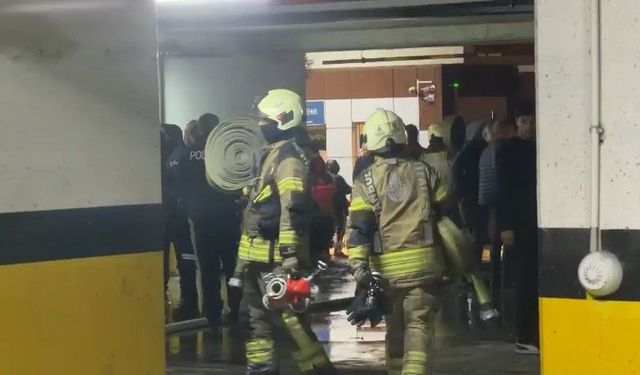 Başakşehir’de site otoparkında araç yangını: Site sakinleri tahliye edildi
