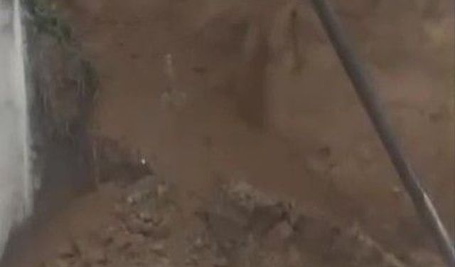 Dev istinat duvarı yerle bir oldu: O anlar kamerada
