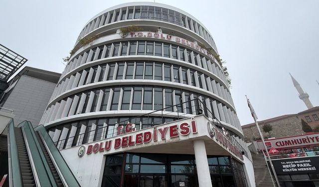 Bolu Belediyesi’ne şafak operasyonu: 4 gözaltı