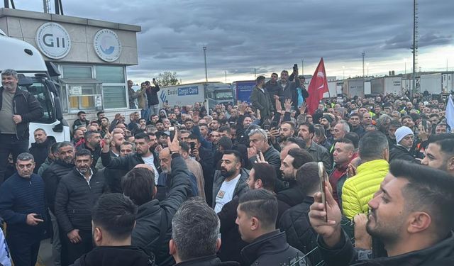 Avrupa’ya açılan sınır kapısında kontak kapattılar