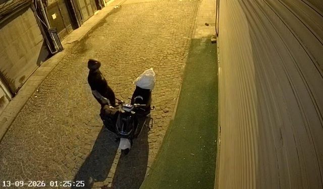 7 saat süren film gibi soygun: Ayrıldığı iş yerinden 115 kilo gümüş çaldı