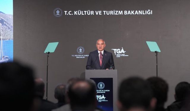 Bakan Ersoy: "Ocak-Eylül döneminde turizm geliri 51 milyar 278 milyon dolara ulaştı"