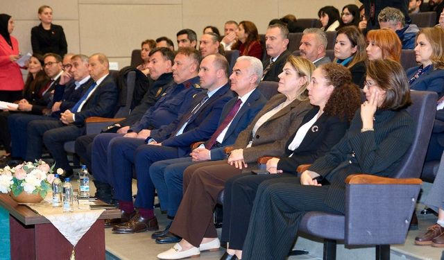 Bayram Panelinde Buluştular