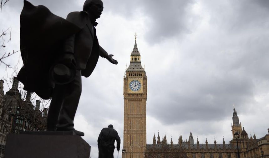 İngiltere hükümetinin göçmenleri Ruanda'ya gönderme planına parlamentodan onay