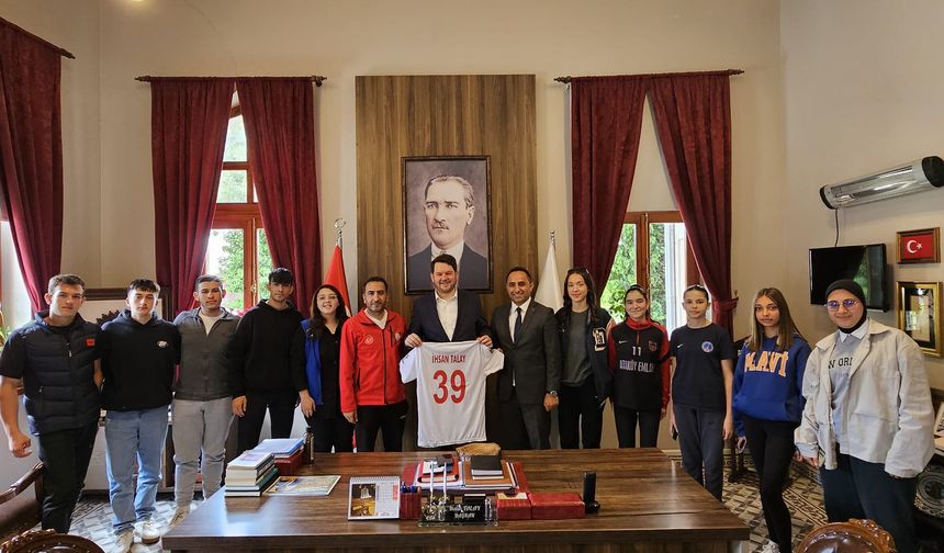 Talay, Sporcuların Gençlik Haftası’nı Kutladı