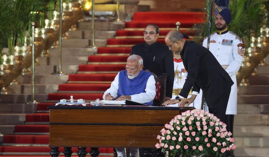 Hindistan Başbakanı Modi, yemin ederek 3. dönemine başladı