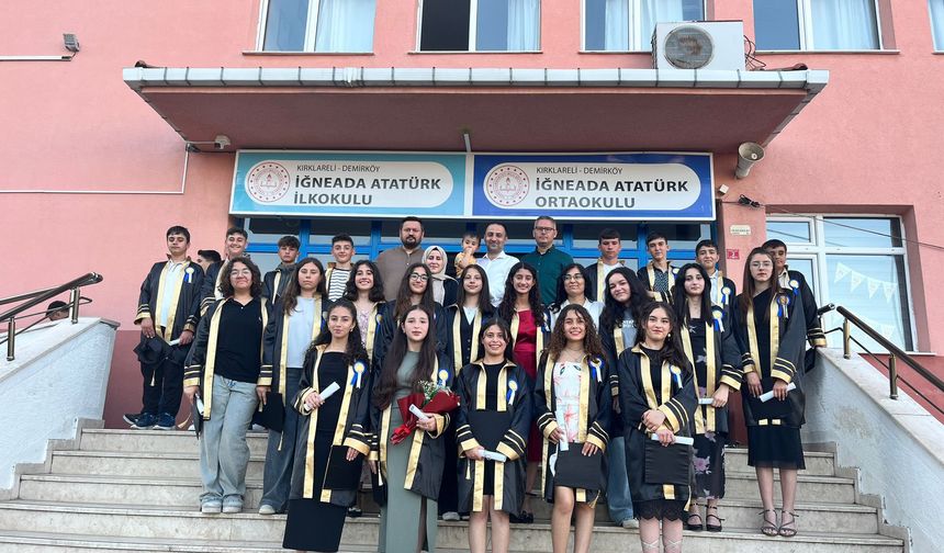İğneada Belediye Başkanı Erdem, Mezuniyet Törenine Katıldı