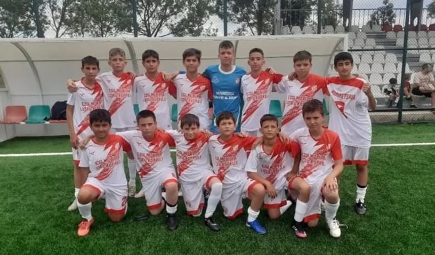 Hürriyetspor U-12 Takımı Çalışıyor