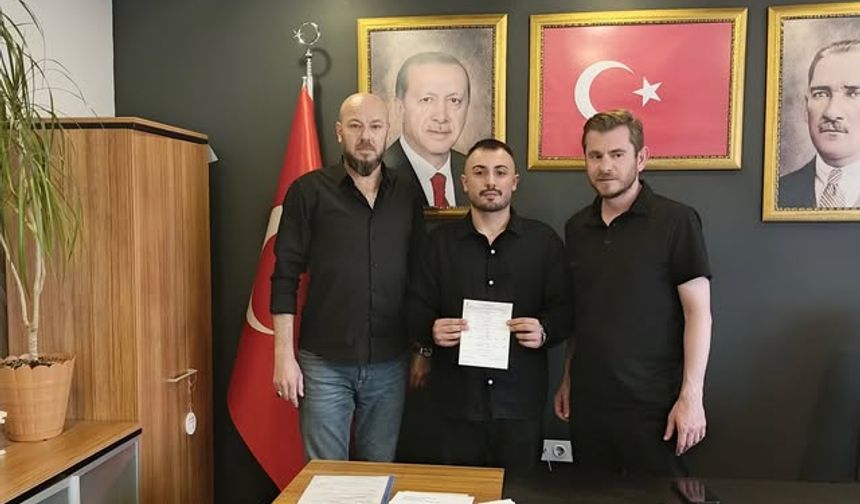 AK Parti Ailesi Genişliyor