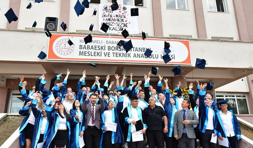 Başkan Yayla, Mezuniyet Sevincine Ortak Oldu