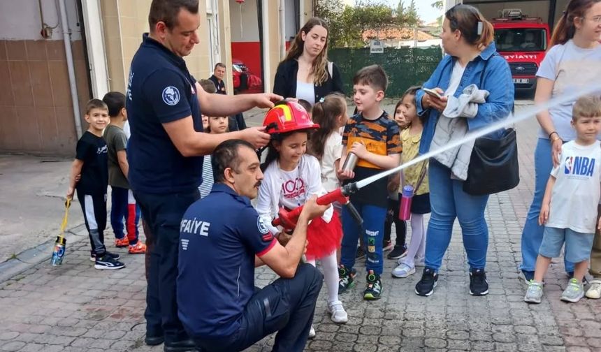 Miniklere Yangın Eğitimi Heyecanı