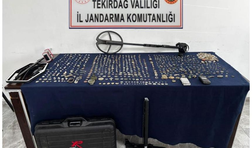 Tekirdağ'da tarihi eser operasyonunda binin üzerinde sikke ele geçirildi