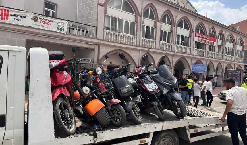 Erciş'te 16 motosiklet sürücüsüne 191 bin 42 TL cezai işlem uygulandı