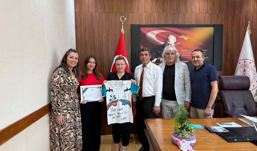 Yarışmaları Kazanan Öğrenciler Ödüllendirildi