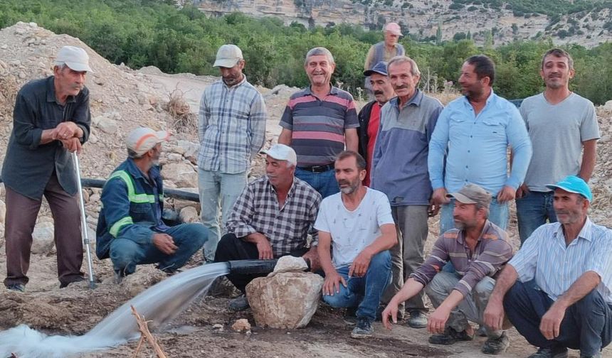 Emekli olup döndüğü memleketinin su sıkıntısını çözdü