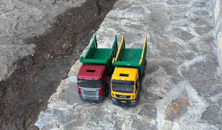 Oyuncak Kamyonlar Miniklerin Gözdesi Oldu