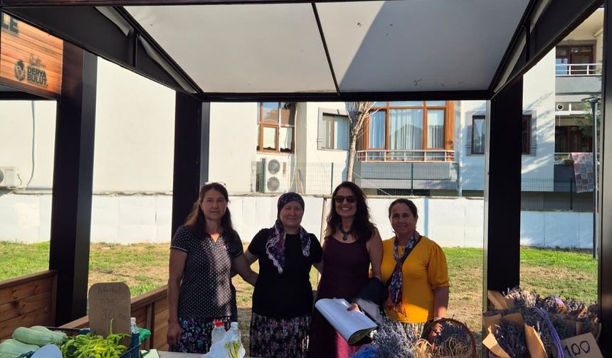 Köy Pazarı Sokağı’nda Yerel Ürünler Halkla Buluşuyor