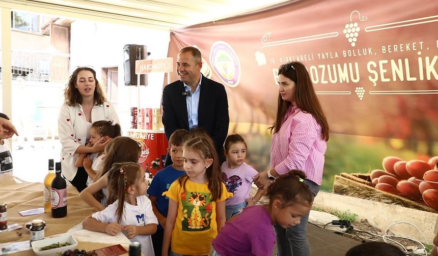 Başkan Bulut, Şenliklerin İkinci Gününde Çocuklarla Buluştu