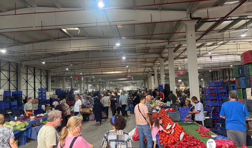 Kırklareli Çarşamba Pazarında Yoğunluk
