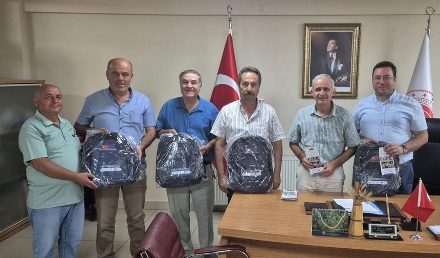 Kırsal mahallelerdeki öğrencilere kırtasiye desteği