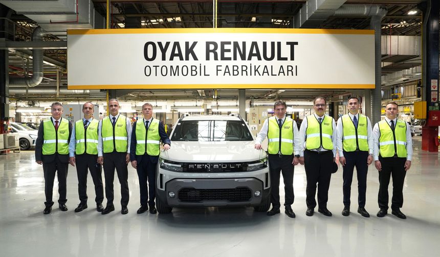 OYAK Genel Müdürü Murat Yalçıntaş, Renault'nun Bursa üssünde üretim hattını inceledi