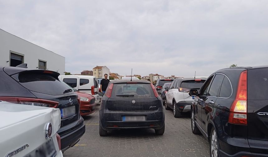 Kırklareli Kapalı Pazar Yeri’nde Otopark Sorunu Vatandaşları Bezdirdi
