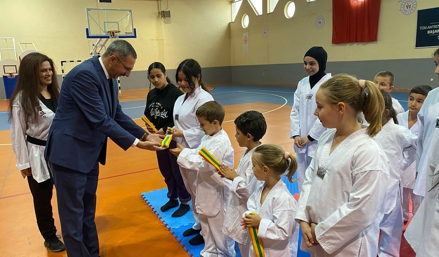 Kaymakam Özderin, Kuşak Terfi Heyecanına Ortak Oldu