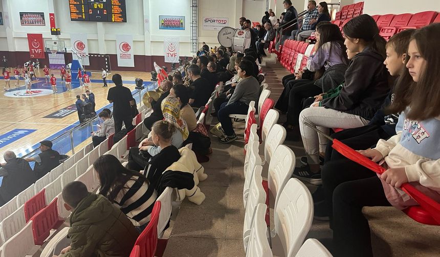 Kırklareli’de Çocuklar Basketbol Heyecanı Yaşadı