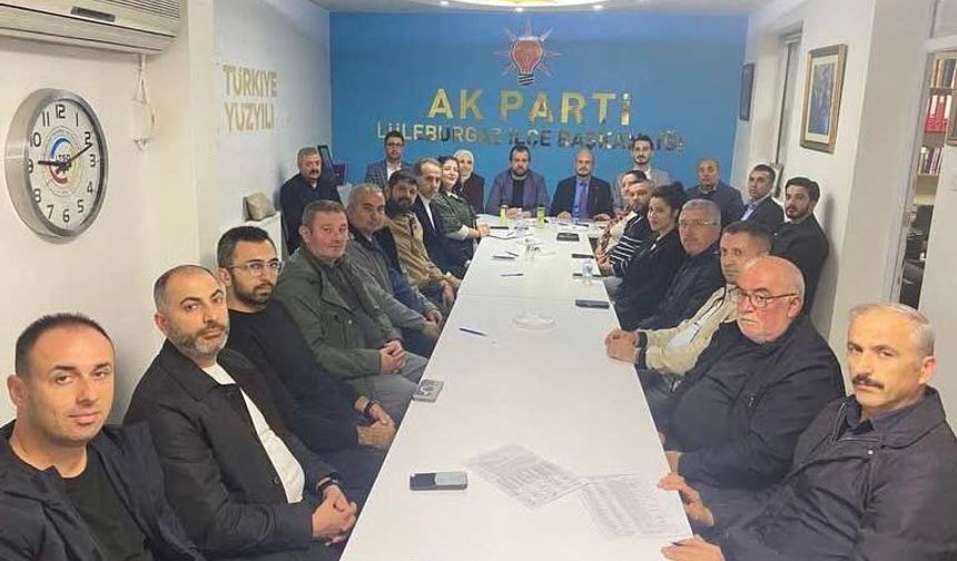 AK Parti Lüleburgaz Teşkilatı Haftalık Toplantısını Gerçekleştirdi