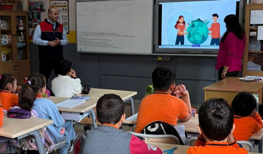 Öğrencilere Eğitim Verildi