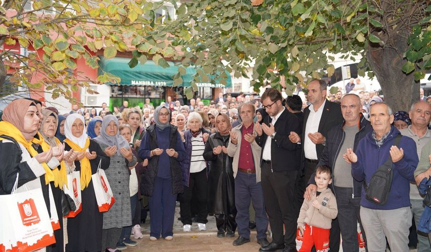Pınarhisar’da Umre Yolcuları Dualarla Uğurlandı