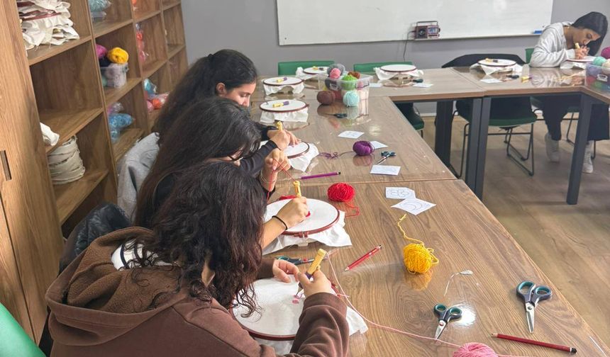 Koruma Altındaki Çocuklara Yaratıcı Atölye Etkinliği