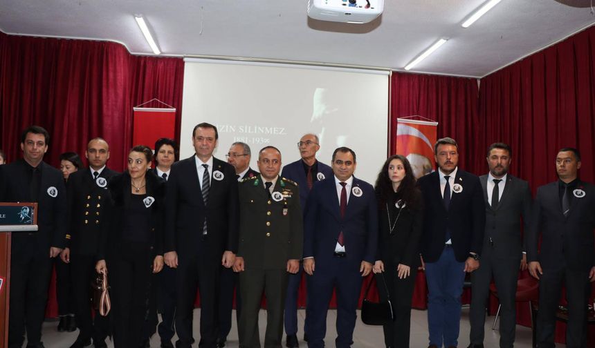 Başkan Özalp, 10 Kasım Anma Programına Katıldı