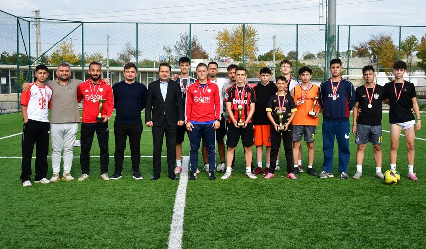 Kurtuluş Kupası Ayak Tenisi Turnuvası Tamamlandı