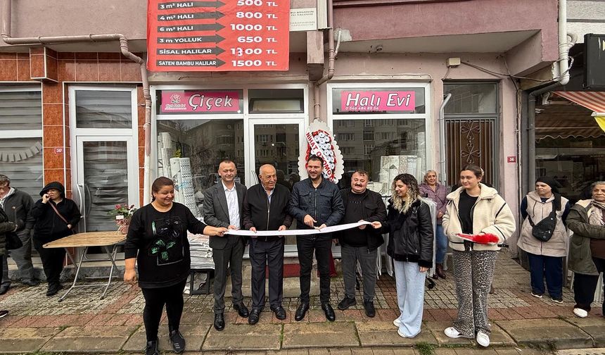 Babaeski’de Çiçek Halı Evi Mağazası Açıldı