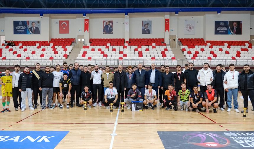 Başkan Bulut Turnuva Heyecanına Ortak Oldu